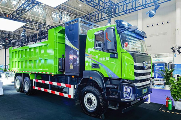 china_truck's tweet photo. #Hongyan's Smart Heavy-duty EV made its debut at CCVS. A variety of intelligent technologies were used on the truck, including integrated Intelligent Control Technology, FOTA available for all series, Cloud Data Scene Understanding...
#heavytruck #electricvehicles https://t.co/OehT43o3W3