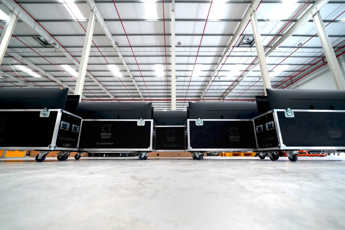 CreativeTechnol's tweet photo. Our #display inventory just got a serious power-up, featuring 600 sleek LG commercial screens in various sizes, taking our total stock to over 1000 displays. From #digitalsignage to #dynamicpresentations, we've got it covered. #CTGroupEvents https://t.co/bJTwVmNT2g