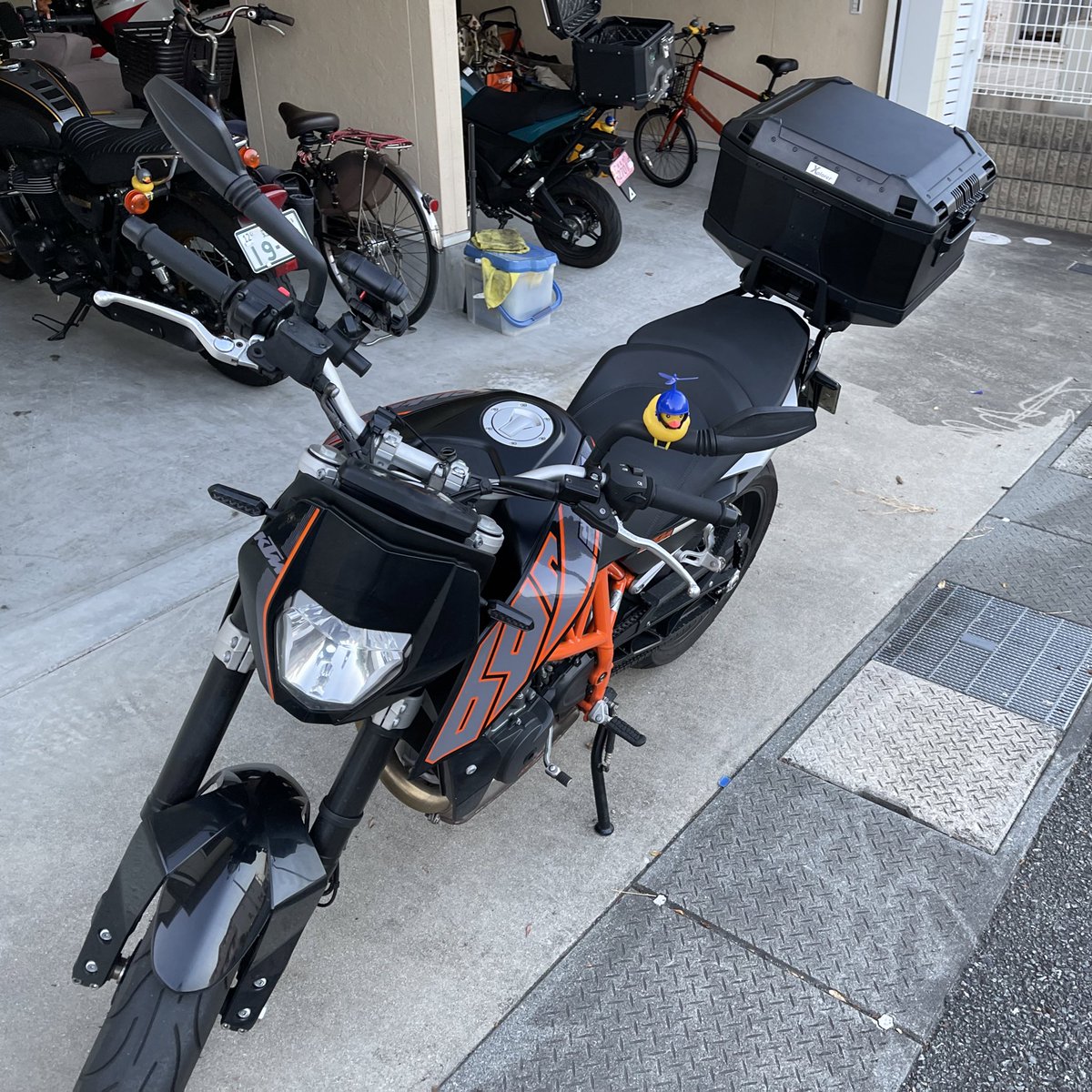 HIMEJIBRU's tweet photo. #DUKE690 用の #ヘプコアンドベッカー
キャリアが注文から2か月でやっと届いたので装着してみた😃 ボックスは #BKING と共用😃 https://t.co/Vc7TZ8W1Pv