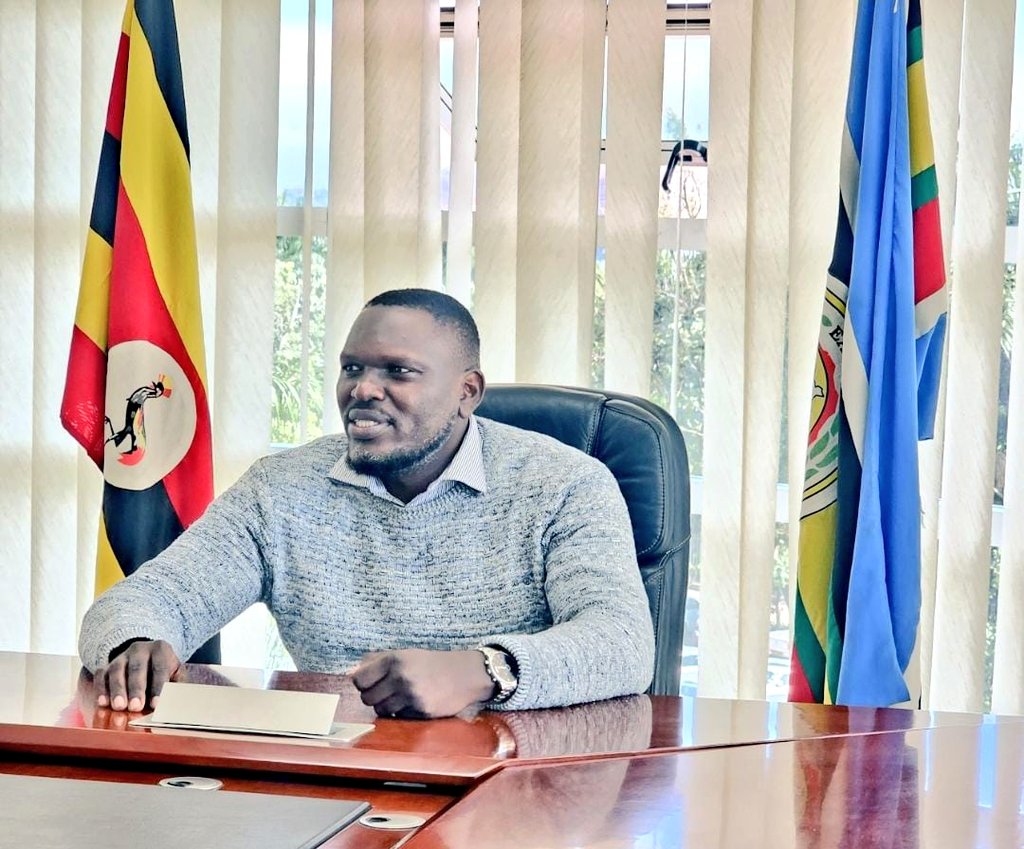 LilHandsGoGreen's tweet photo. As we approach the impending Children's #ClimateChangeMarch23 happening this Saturday 11th at KCCA City Hall, preparations and a presidential message are underway. #GoGreenUg
@JosephMasembe1 @RihamUG @CedricNdilima @BrendaAkia https://t.co/evzpmpIYVk