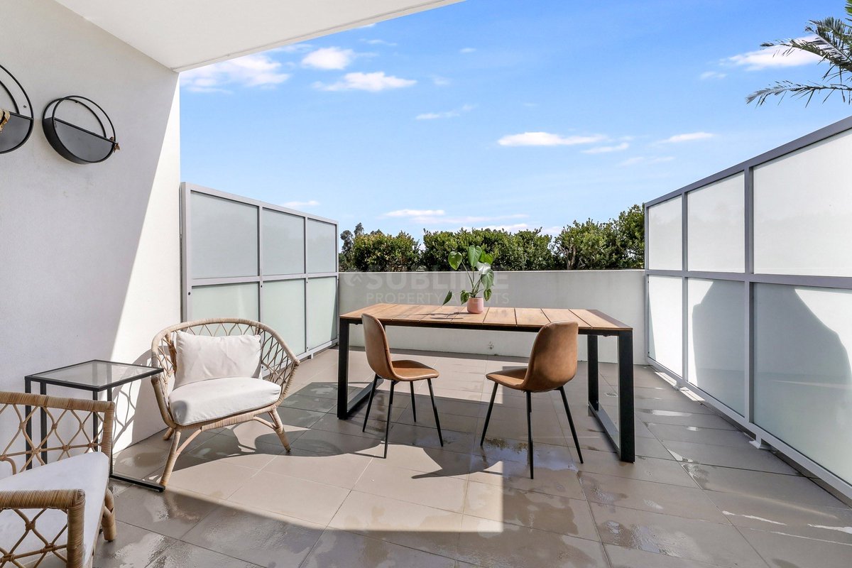 Nick__Politis's tweet photo. Check out our new apartment listing for Auction at:
2/743-745 New Canterbury Road
DULWICH HILL
1 bed 1 bath 1 car
View: Wed 5:30-6pm &amp; 
Sat 11-11:30am.
MISS THIS AND YOU WILL MISS OUT! Call Nick on 0417348022 for more information. I look forward to seeing you at our next open. https://t.co/VqavAqCuuF