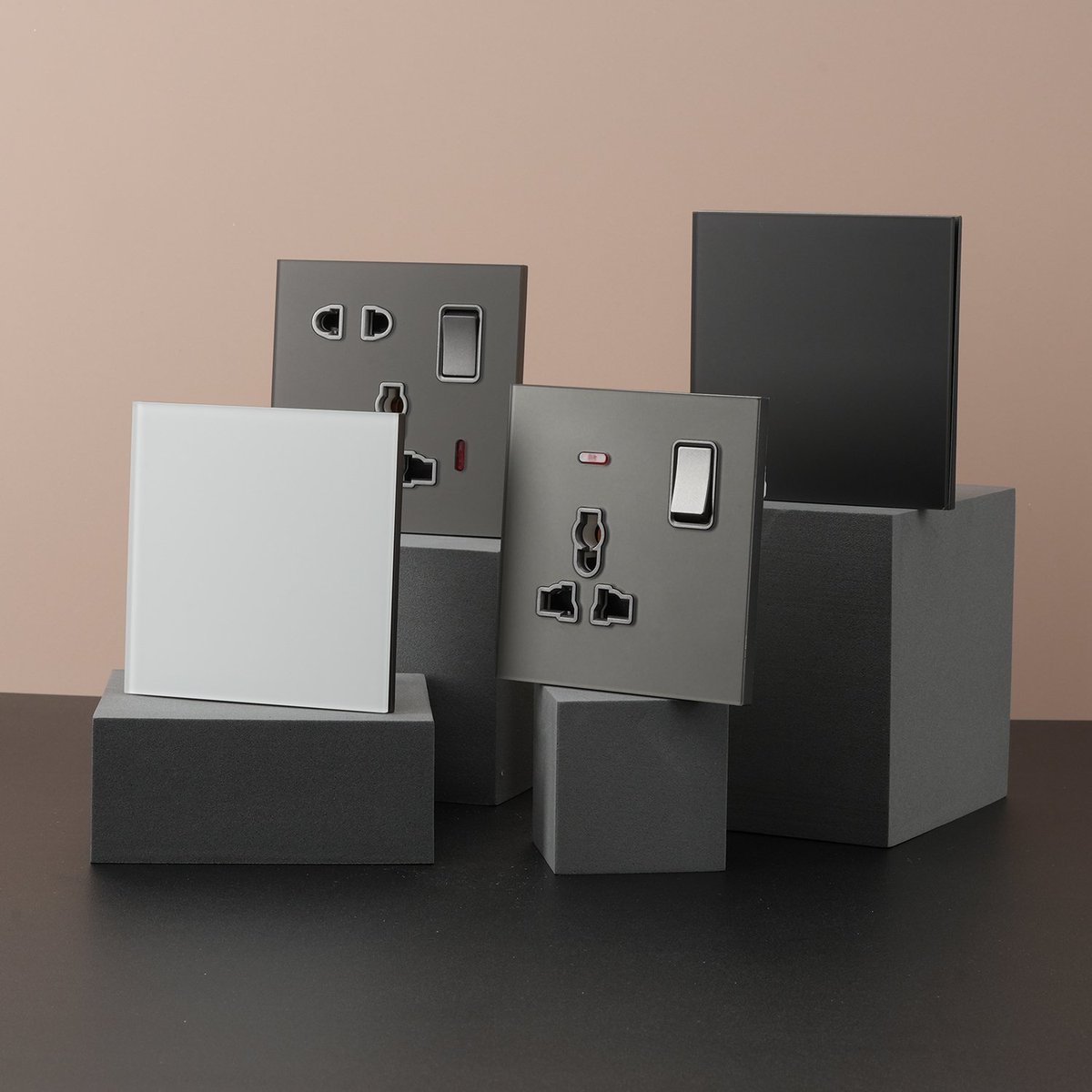 Enterprisechin2's tweet image. Smart and Efficient: This switch is not only beautiful but also practical. It's designed to efficiently control your lights and appliances, making your life easier.
🛒wzamon.com/a9-acrylic/
#SwitchToStyle #InnovateWithGlassAndAcrylic #ElevateYourSpace