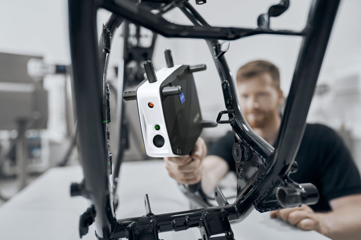 CentralScanLtd's tweet photo. Discover the ZEISS T-SCAN: The ultimate mobile measuring room for intuitive 3D data capturing.

Achieve precision in #metrology applications such as quality control, product design, and #ReverseEngineering.

See the specs here: https://t.co/9vphEm0Uau

#HandsOnMetrology #TScan https://t.co/dxzzzkMgXE