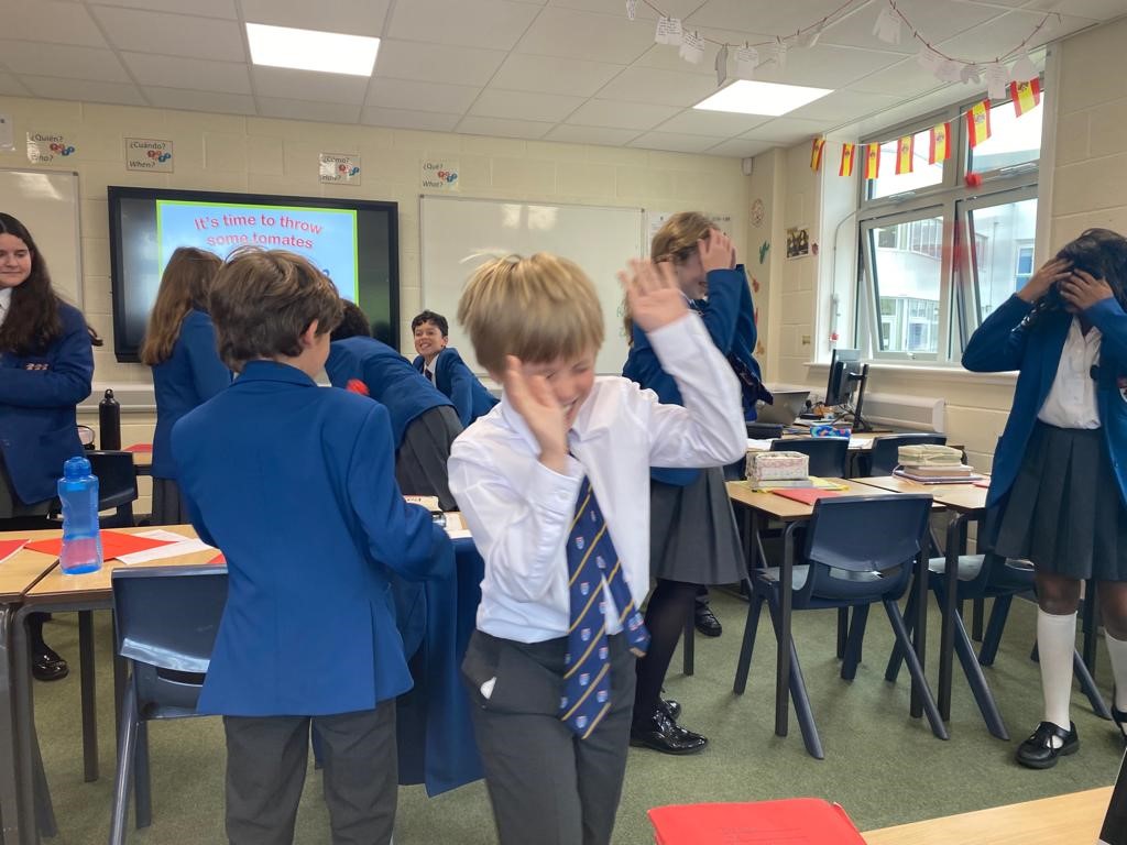 KingsMaccSpan's tweet photo. Year 7 enjoyed a cultural treat learning about the Tomatina tomato throwing festival with our language assistant Pablo. https://t.co/KqLcLvcqM7