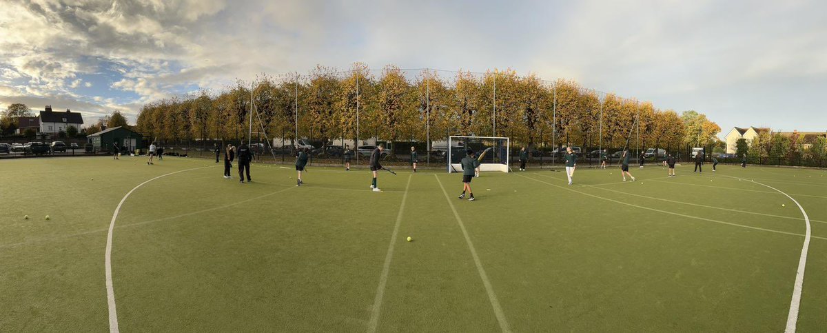 Fantastic to see so many @StJohnsSurrey boys and girls attending our morning sessions. A bit of rain didn’t put them off! Looking forward to the summer term already 😀☀️🏏🦅 @stjohnssport