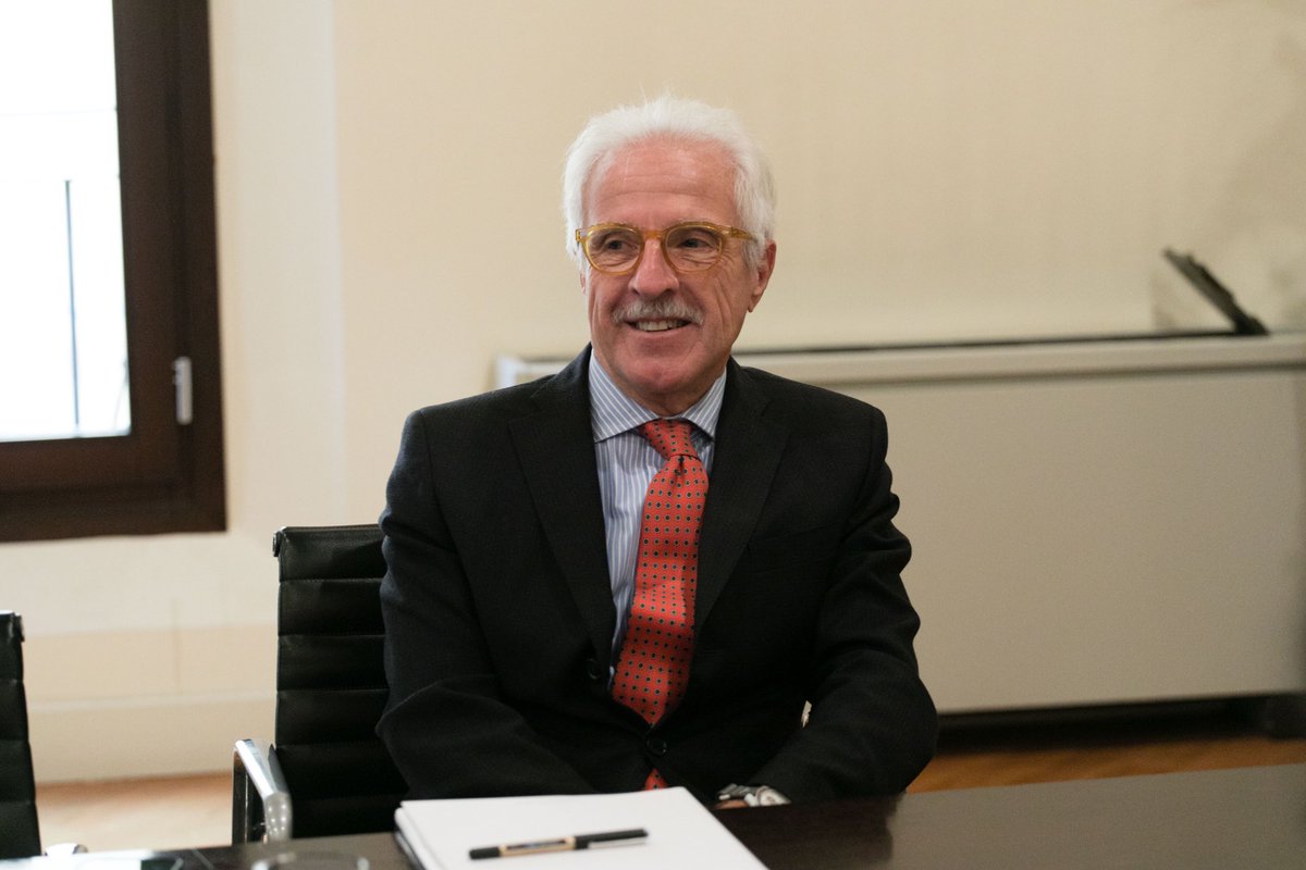 FondazioneMonte's tweet photo. 26 ottobre - Il Consiglio di Indirizzo della Fondazione del Monte di Bologna e Ravenna ha approvato all’unanimità il 𝗗𝗼𝗰𝘂𝗺𝗲𝗻𝘁𝗼 𝗣𝗿𝗼𝗴𝗿𝗮𝗺𝗺𝗮𝘁𝗶𝗰𝗼 𝗣𝗿𝗲𝘃𝗶𝘀𝗶𝗼𝗻𝗮𝗹𝗲 𝟮𝟬𝟮𝟰. Il Presidente Pierluigi Stefanini lo ha presentato in conferenza stampa. https://t.co/6Ou5qBwVzC