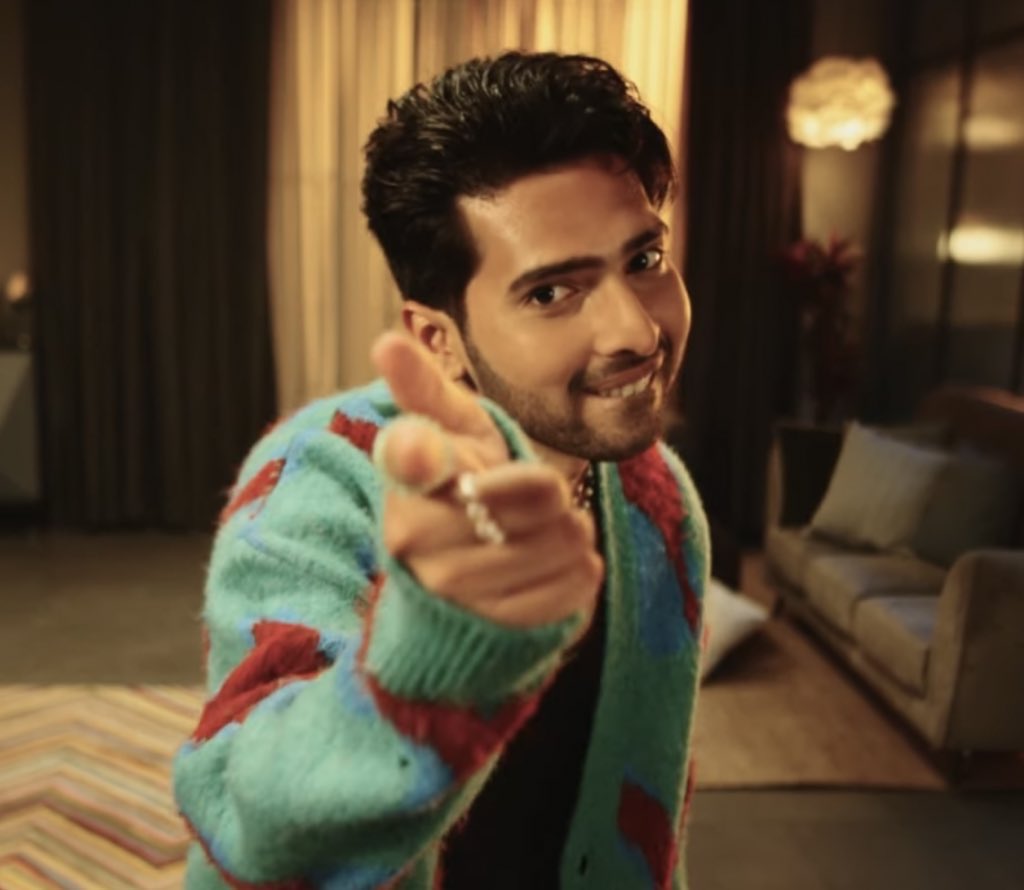 ShivaniPatel23's tweet image. Mere khayaalon mein TU hai YOU hai KYON hai 🤷🏻‍♀️

@ArmaanMalik22 discography reference 🎵 

#MKM_ArmaanMalik #TuYou #Kyon