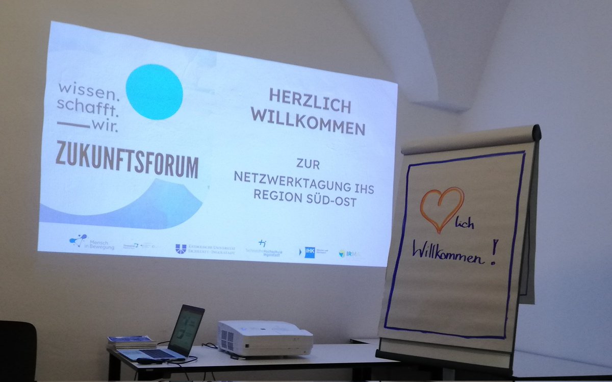 #innovativehochschule
Wir von <a href="/Saxony5_/">Saxony5</a> sind heute zur Vernetzung an der 
@unieichstaett und genießen den Austausch.