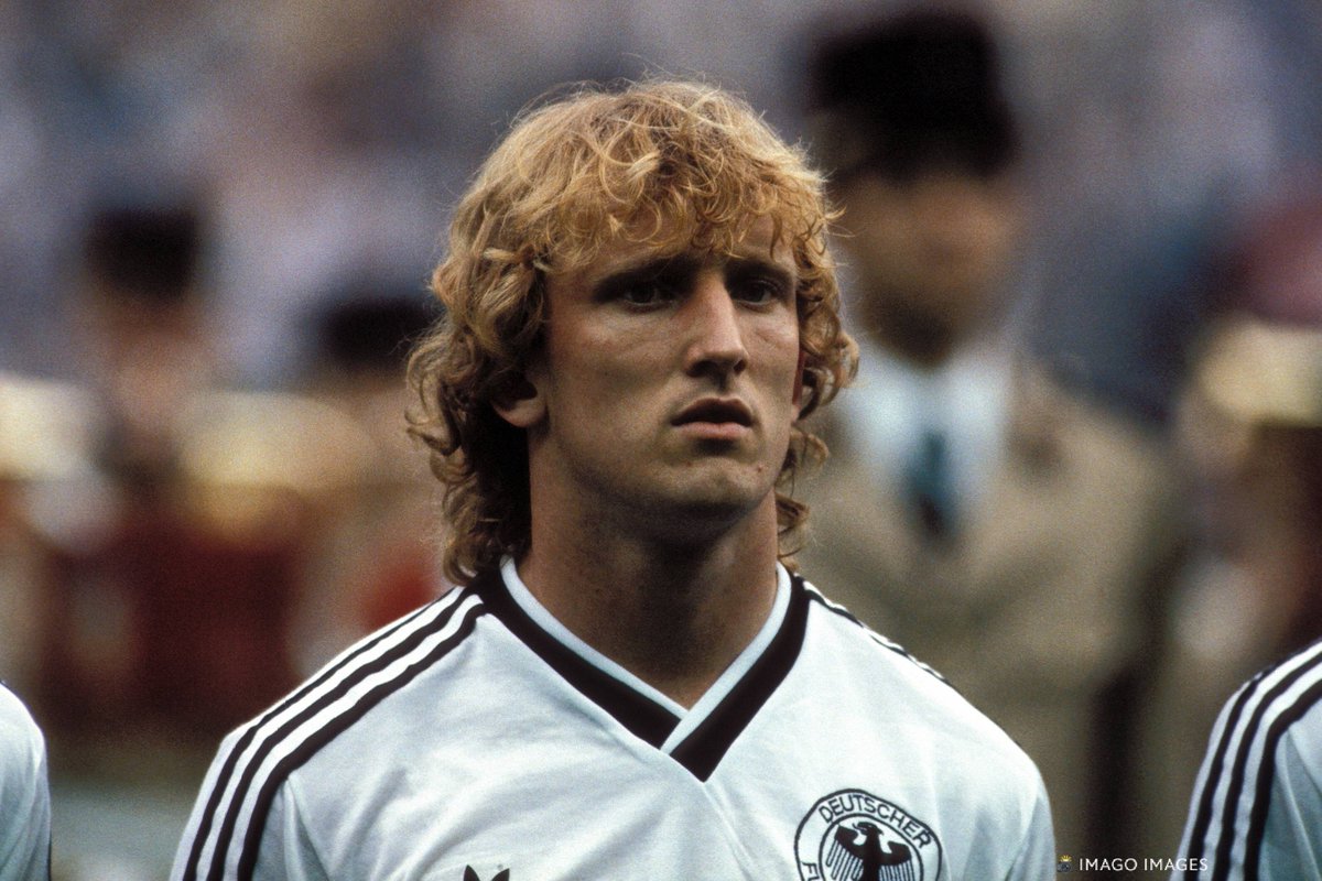 DFB_Team's tweet photo. 6️⃣3️⃣ Alles Gute zum Geburtstag, Andi #Brehme! 🎉

🏆 Weltmeister 1990
🥈 Vize-Weltmeister 1986
🥈 Vize-Europameister 1992 https://t.co/5jSwhRgJ0C
