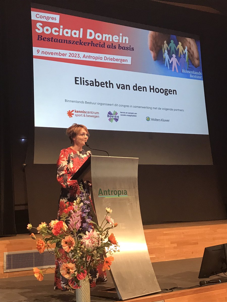 Samen met collega op het congres van <a href="/BBnieuws/">Binnenlands Bestuur</a> #Bestaanszekerheid als basis!
#sociaaldomein #armoede