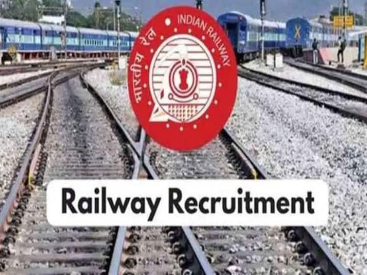 activistanupam's tweet photo. There has been no new recruitment in Railways for last 5 years, this has never happened till date. we want our rights

#Railway_New_Vacancy https://t.co/O8RPkNy91W