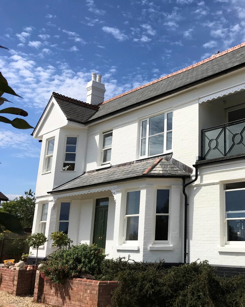 Looking for a white but not sure which one?

Our standard 'White' is a bright, brilliant white that creates a beautifully crisp finish. 

If you are still looking for a true white but don't want a bright white, 'Off-White' is the perfect option.

📸: Alex Costin

#EmperorPaint