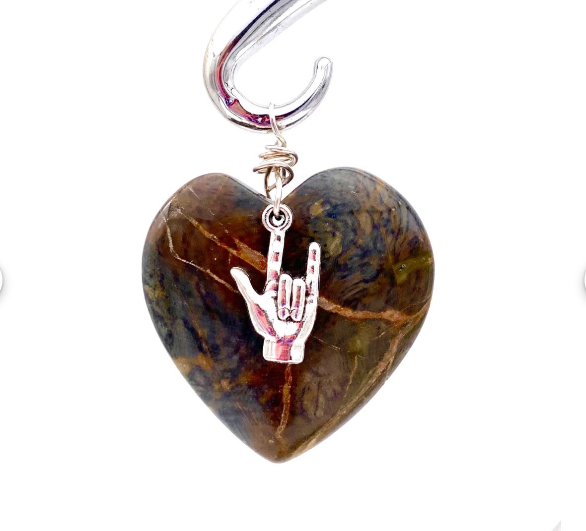 ZenCatPottery's tweet photo. ASL I Love You Necklace, https://t.co/HyDq0iqGWf via @Etsy #aslsignlanguage #aslgift #asliloveyou #iloveyounecklace #aslnecklace #asljewelry #stoneheartnecklace #heartnecklace https://t.co/xDp9aJT9l0