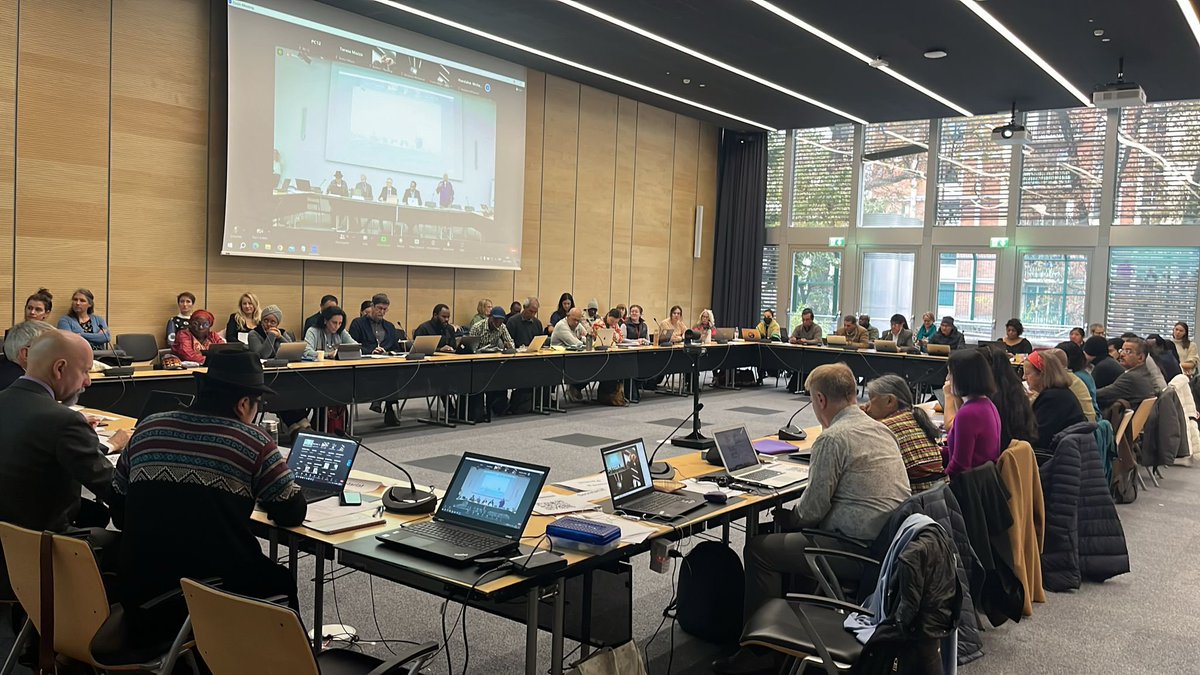 🌍🌿 The Int'l Dialogue with #IndigenousPeoples & #localcommunities, women, & youth on the #KMGBF & #gender PA begins today. Joining hands to discuss strategies for a harmonious future with nature. 🤝🌿

#WeAreIndigenous #GenderIsABiodiversityIssue 
#GenevaMeetings2023