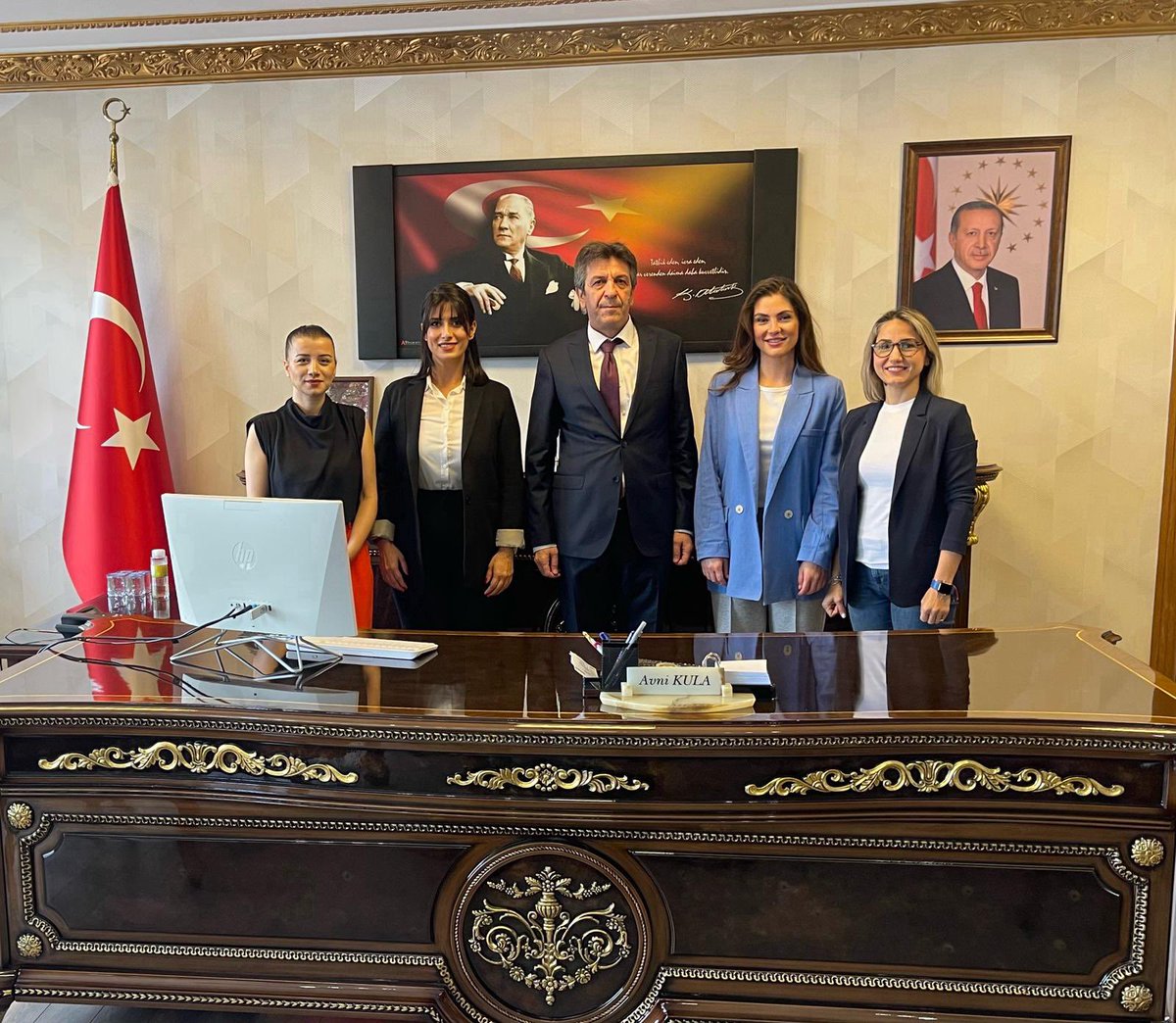 BahcesehirFatsa's tweet photo. Fatsa Kaymakamı Sn. Avni Kula’yı Kampüs Müdürümüz, Okul Aile Birliği Başkanımız ve üyeleri ile birlikte makamında ziyaret ettik.
Fatsa Kaymakamı Sn. Avni Kula’ya nazik kabulleri ve misafirperverliği için teşekkür ederiz. https://t.co/mj5sGOsNci