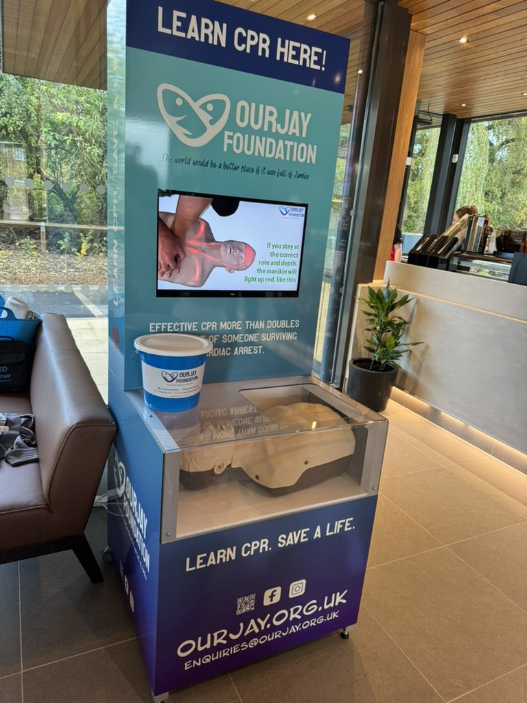 @OurJay25 105th accessible defibrillator installed and emergency ready at the new @Starbucks Rugby. OurJays #cprkiosk on site today if you want to have a go at practising CPR. Awareness is key. In memory of our precious Jamie 💙 #SAVEALIFE #accessibledefibrillators #OurJay