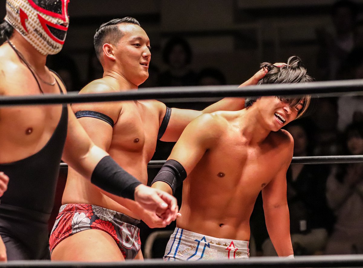 lion_highfly's tweet image. 23/11/9 #DragonGate 後楽園 
よしよし、よく頑張った
#TheGateOfEvolution2023 #田中良弥 #菊田円