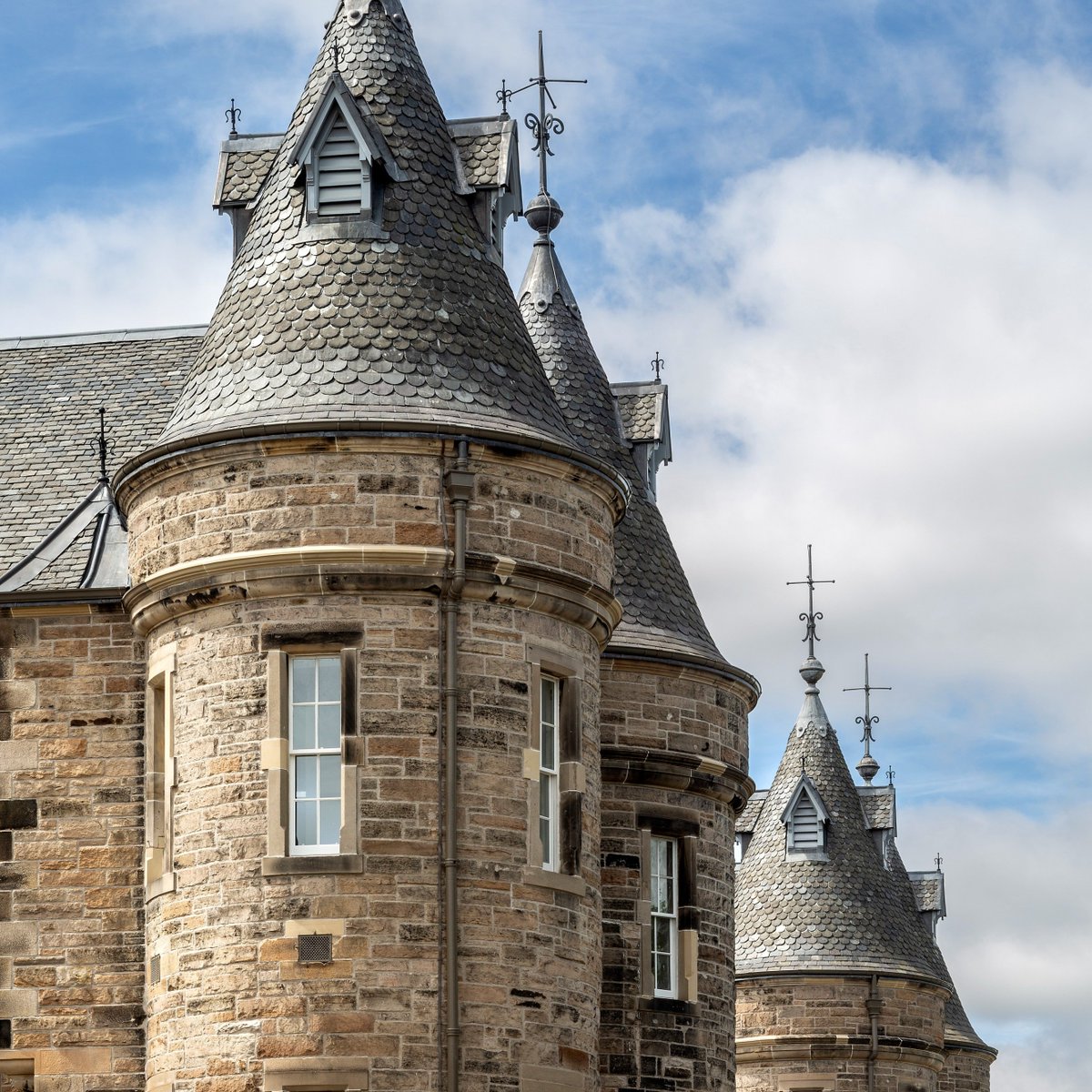 Edinburgh Futures Institute (@uoe_efi) on Twitter photo We are delighted to share the news that Professor Kev Dhaliwal has been appointed as Interim Director of Edinburgh Futures Institute.
We would also like to thank our outgoing Director <a href="/chrisspeed/">chrisspeed</a> for all the work he has done.
Read the announcement ➡️ edin.ac/3ua6bJJ We are delighted to share the news that Professor Kev Dhaliwal has been appointed as Interim Director of Edinburgh Futures Institute.
We would also like to thank our outgoing Director <a href="/chrisspeed/">chrisspeed</a> for all the work he has done.
Read the announcement ➡️ edin.ac/3ua6bJJ