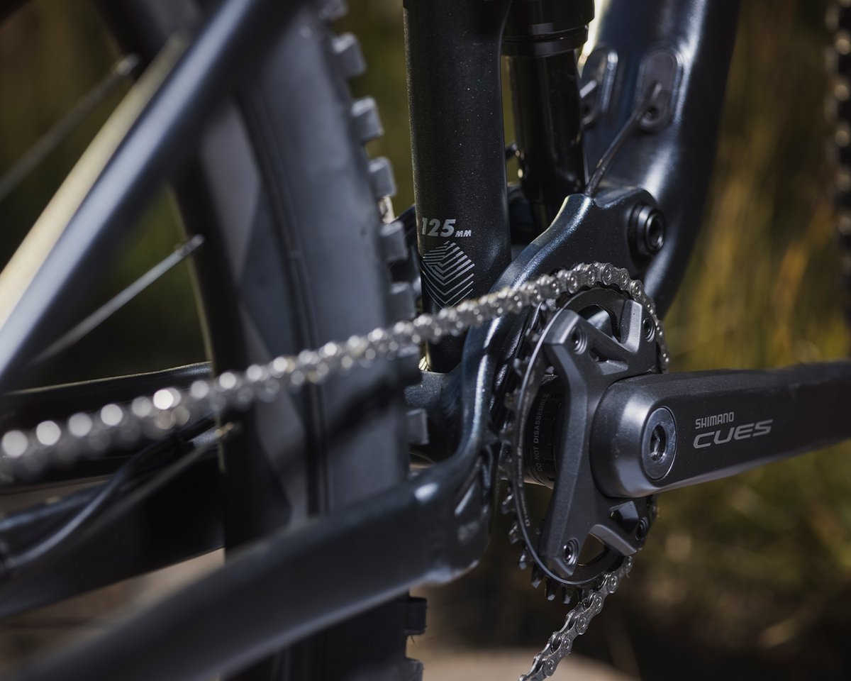 The all-new Stance 29. This all-new 29er dials up the fun with smooth suspension front and rear. Its balanced geometry and confident handling can help any rider step up their game. Explore more → brnw.ch/21wEhqn #RollWithConfidence #RideUnleashed