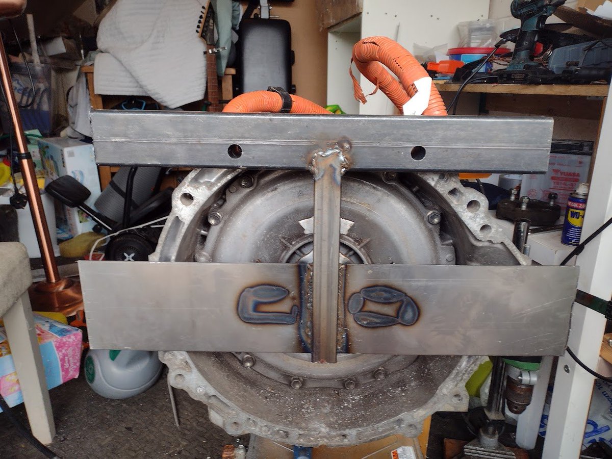 jamiejones85's tweet image. A bit more dodgy lunchtime welding on the #EVConversion of the BMW E91. Could more holes to drill and I think my input shaft lock on the GS450h is just about done.