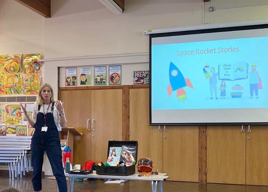 Ruth Quayle (@ruthquayle) on Twitter photo Thank you SO much to <a href="/DarnhallPrimary/">DarnhallPrimary</a> for a wonderful three days. We created crime capers, invented imaginary friends for Mabel Chase and made stories out of old junk. What fun! Thank you SO much to <a href="/DarnhallPrimary/">DarnhallPrimary</a> for a wonderful three days. We created crime capers, invented imaginary friends for Mabel Chase and made stories out of old junk. What fun!