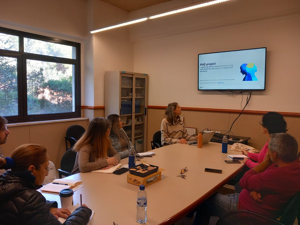 Thought-provoking talk with Sofie Smedegaard regarding the concept of compassionate deception
She is doing a short research stay while working in her PhD that explores ethical issues related to living with dementia and their care.