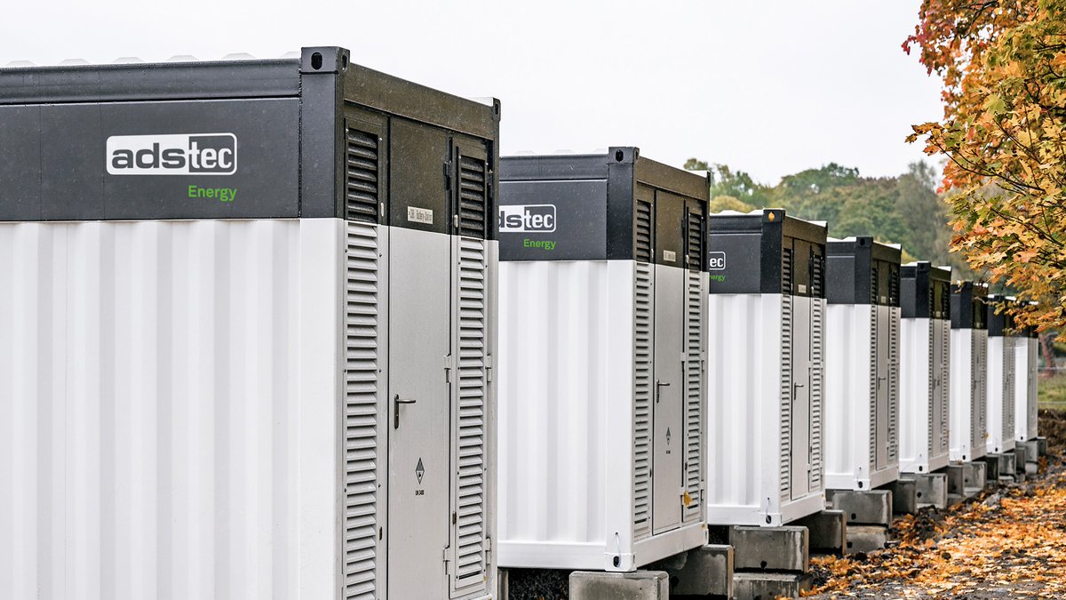 ADSTEC_Energy's tweet image. #ADSTECEnergy installs Sweden’s most powerful large-scale modular battery storage solution for Polar Structure. 🔋⚡

Read the full press release here ⬇
ads-tec-com.mynewsdesk.com/pressreleases/…
 
#containersolution #batterystorage #platformsolution #batterybased