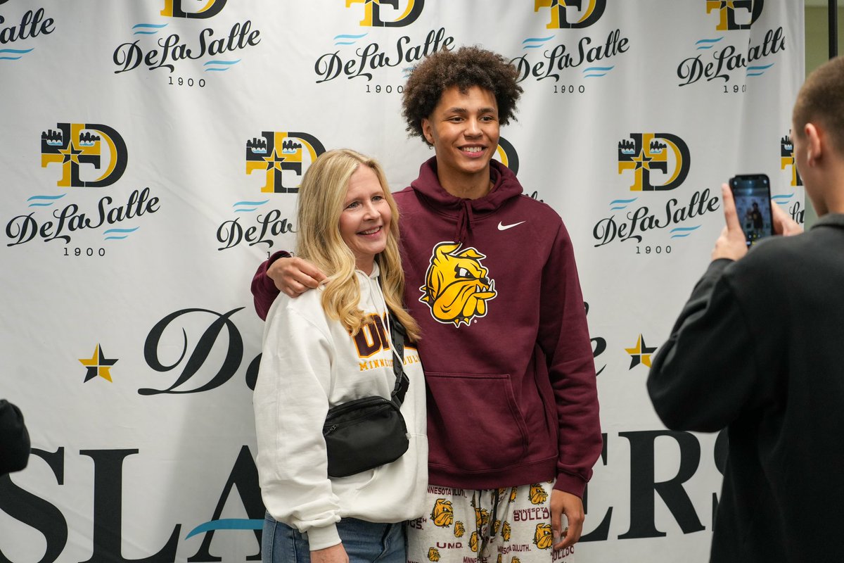 Congrats to Jaden Morgan on signing his National Letter of Intent to continue his academic and basketball career at UMD next year! 

We are proud of you, JQ! 

#GrindersWin #DefendtheIsland