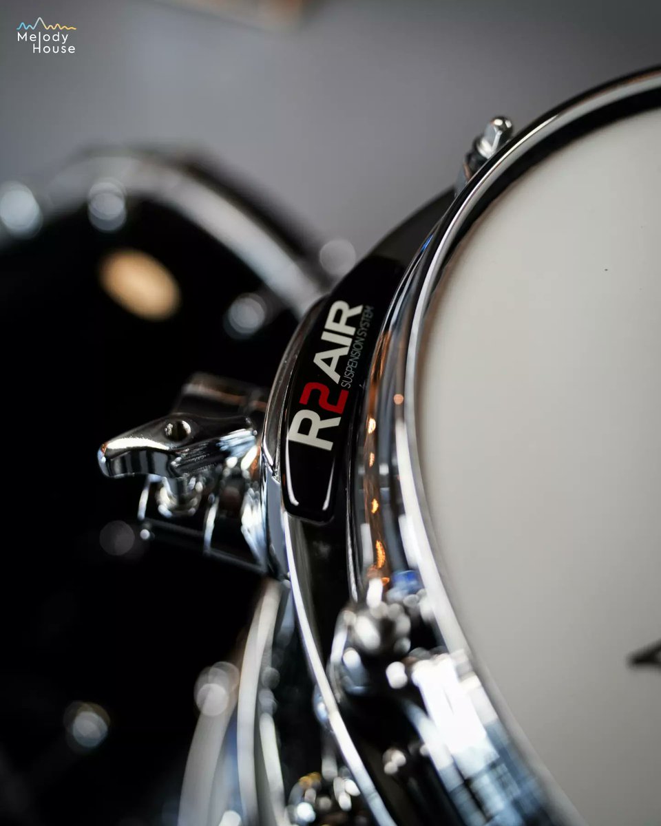 The Reference Legacy... Unleashed - Pearl Drums Reference One 🥁

Grab Yours at Melody House 
melodyhousemi.com/search?s=Refer…+

#pearldrums #drumshop #drumsquad #drummers #drumkit