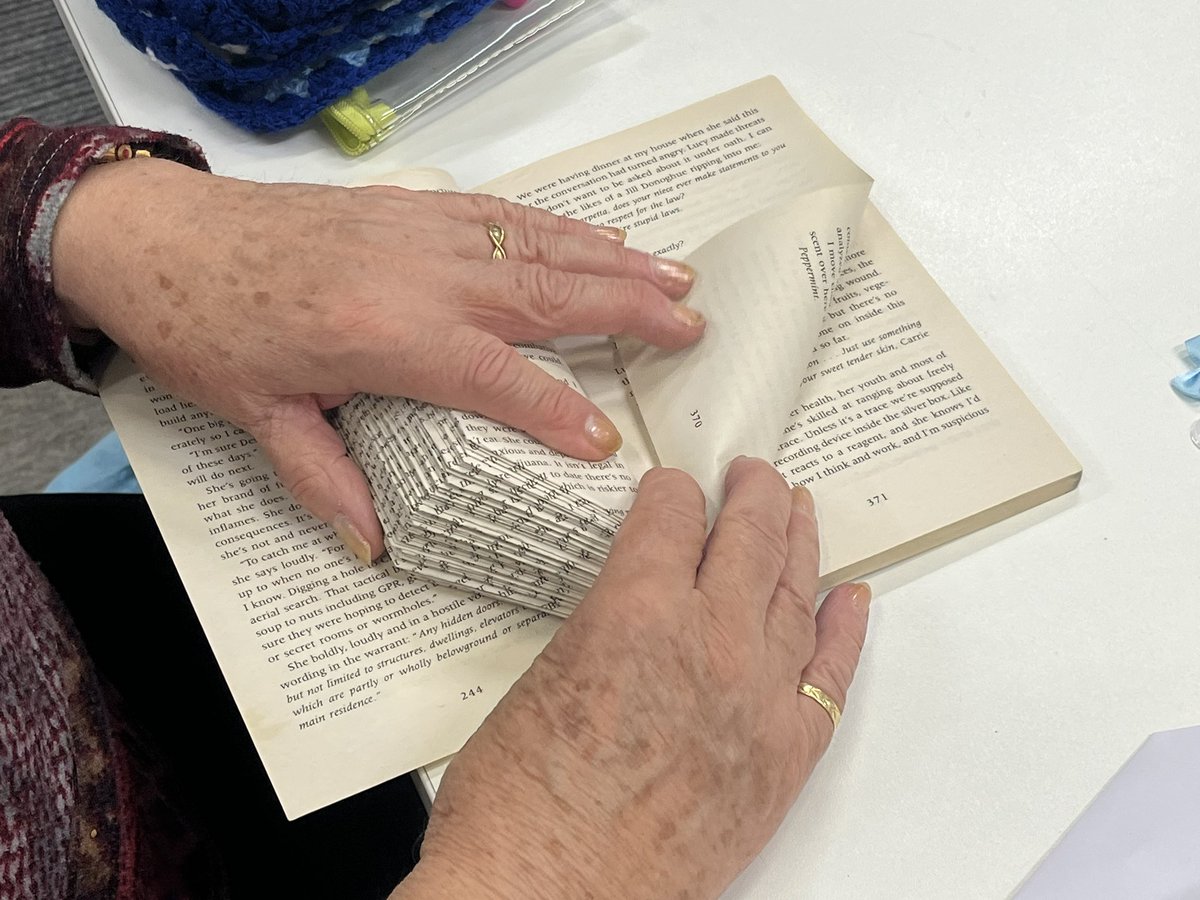 The Crochet and Natter group have been trying something new, book folding! One of their members ran a workshop using the book folding skills they had learnt at the library adult craft group! 
@GreenwichLibs @FunPalaces #CreativeCommunity #bookfolding