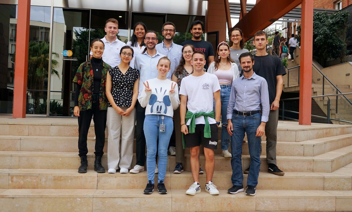 ChemSynBioTherapies_Lab (@chemsynbiogroup) on Twitter photo Glad to present the Chemical & Synthetic Biology for Biotherapies team! 🔬👩🔬👨🔬 We all enjoy and promote science at <a href="/IQSbarcelona/">IQS Barcelona</a>. Stay tuned for upcoming one-to-one member introductions! Glad to present the Chemical & Synthetic Biology for Biotherapies team! 🔬👩🔬👨🔬 We all enjoy and promote science at <a href="/IQSbarcelona/">IQS Barcelona</a>. Stay tuned for upcoming one-to-one member introductions!
