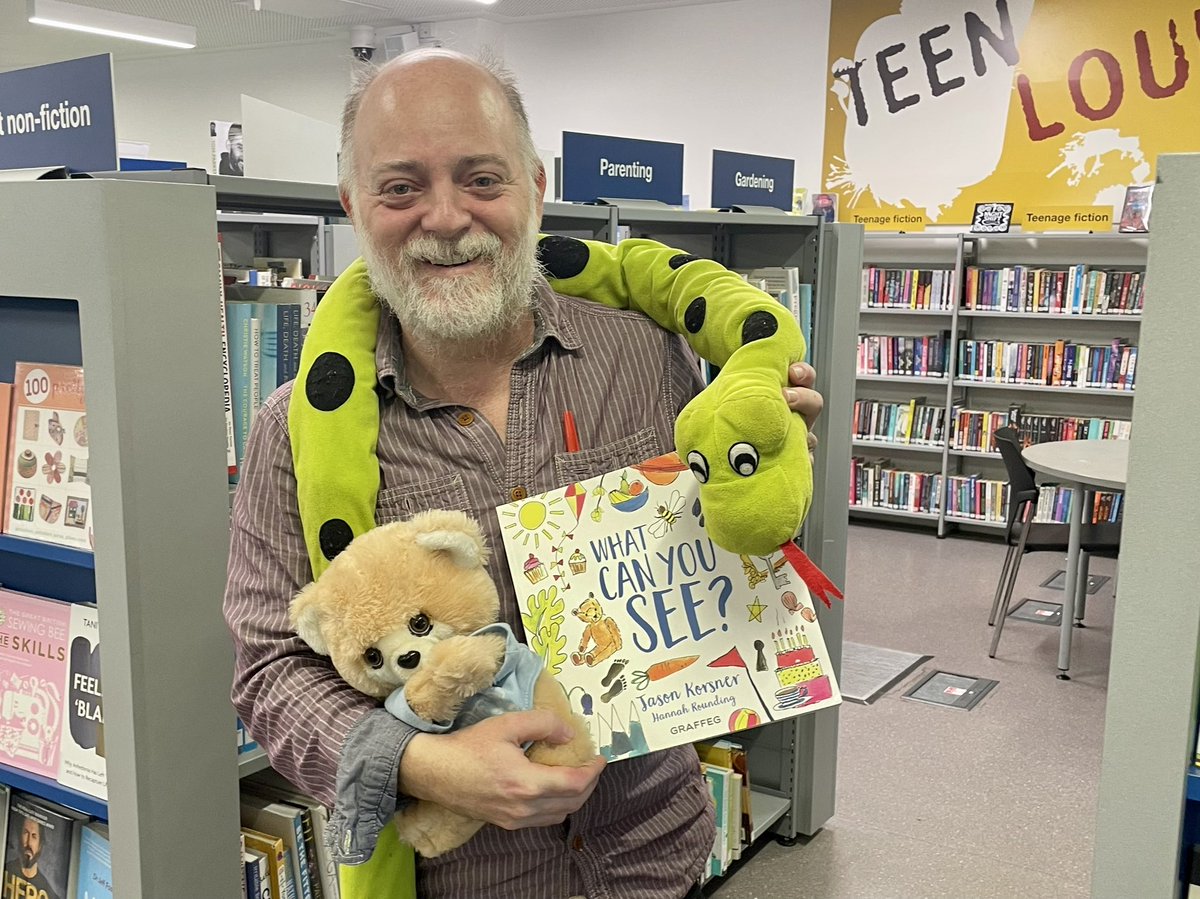 jasonkbooks's tweet image. It was such fun to share my #preschool book #WhatCanYouSee with young book lovers at #ColindaleLibrary’s #RhymeTime. They even had me joining in with Wheels On The Bus! Next visit, Golders Green tomorrow! @BarnetLibraries @graffeg_books #colindale #childrensbooks #hannahrounding