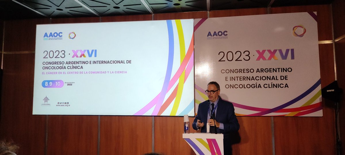 Martamartin_r's tweet image. Prof Paolo dei Tos at the XXVI International Congress of Clinical Oncology about ping pong pathology cases. Great discussion. @apdeitos
@SelnetH2020 👏🙌
#SELNET #Sarcoma #oncology 
#work