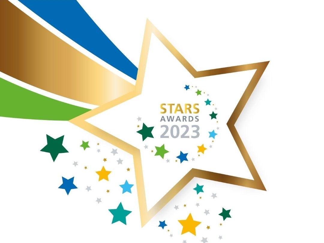 Not long until tonight's YAS STARS awards! We've had a record number of our CFRs & staff members shortlisted for awards. Good luck to you all! All our volunteers are STARS, but it's great to see those who have gone the extra mile recognised @YorksAmbulance