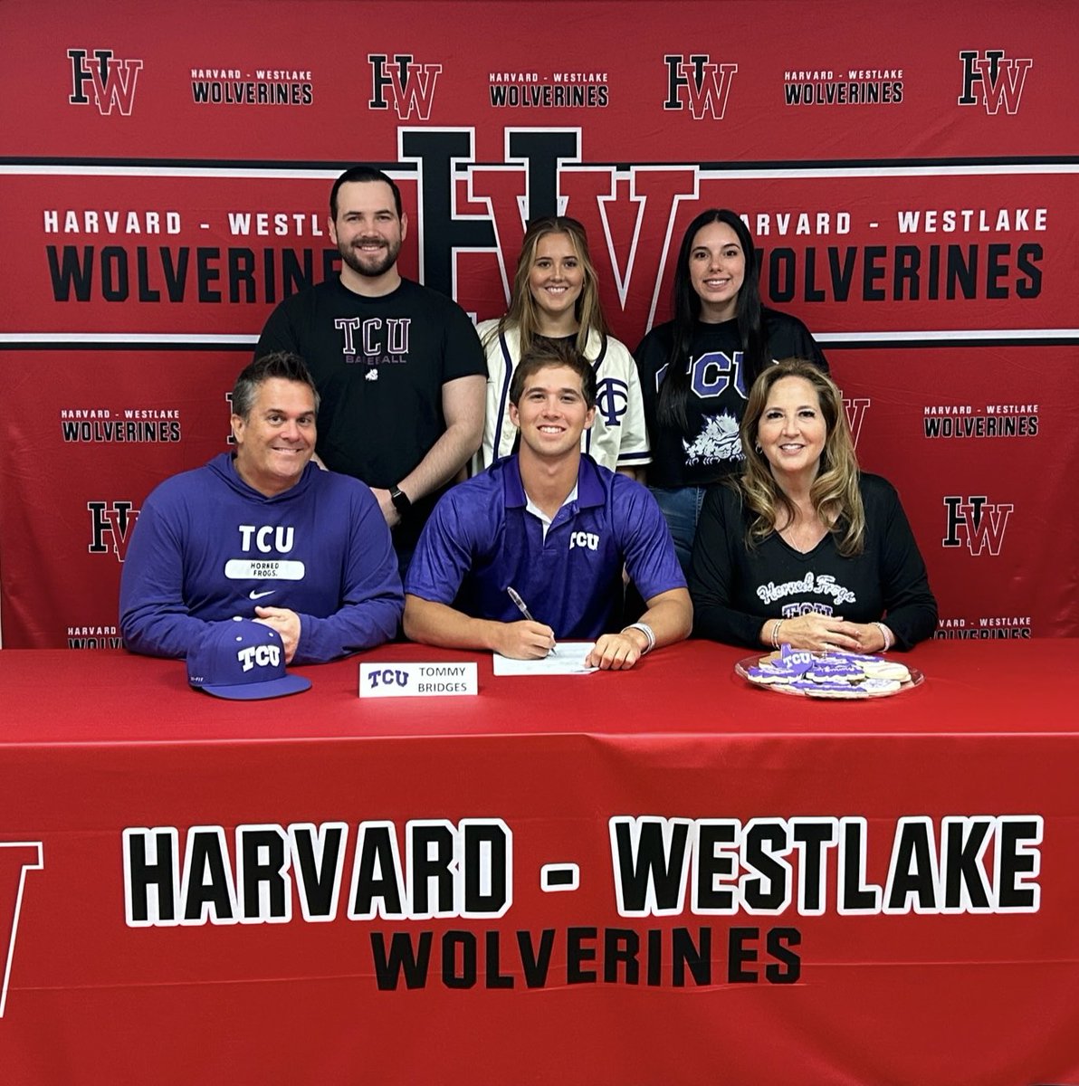 Congrats to Tommy and the entire Bridges family 🖋️
⁦<a href="/TCU_Baseball/">TCU Baseball</a>⁩