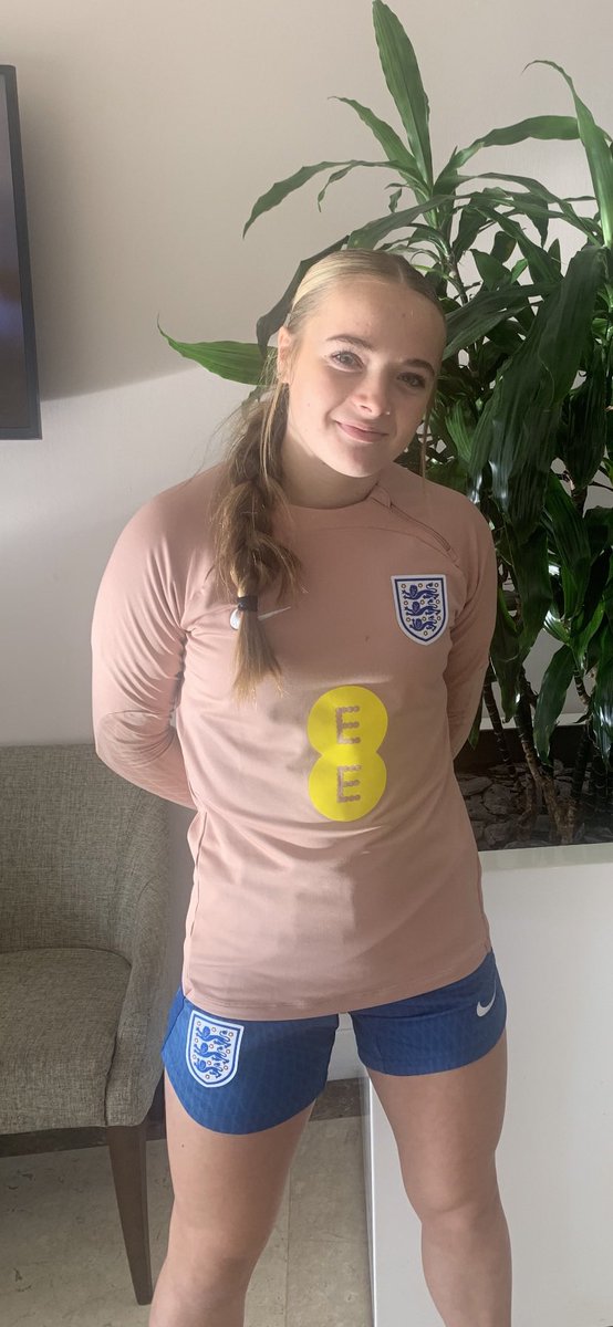 Michelle weeks (@michell78211482) on Twitter photo What a week for this one. Living her dream playing in the England u15 uefa development tournament. Coming away winners with 3 wins out of 3. Made new friends, forever great full. #proud 🧤🏴 <a href="/J4K_ANDYMEEDS/">J4K DEVON & CORNWALL</a> <a href="/Marjon_WHPFC/">Marjon WHPFC</a> <a href="/devon_fa/">Devon County FA</a> <a href="/bristolcitywfc/">Bristol City Women</a> <a href="/richduffy1981/">Rich Duffy</a> <a href="/ArgyleWFC/">Plymouth Argyle Women FC</a> What a week for this one. Living her dream playing in the England u15 uefa development tournament. Coming away winners with 3 wins out of 3. Made new friends, forever great full. #proud 🧤🏴 <a href="/J4K_ANDYMEEDS/">J4K DEVON & CORNWALL</a> <a href="/Marjon_WHPFC/">Marjon WHPFC</a> <a href="/devon_fa/">Devon County FA</a> <a href="/bristolcitywfc/">Bristol City Women</a> <a href="/richduffy1981/">Rich Duffy</a> <a href="/ArgyleWFC/">Plymouth Argyle Women FC</a>