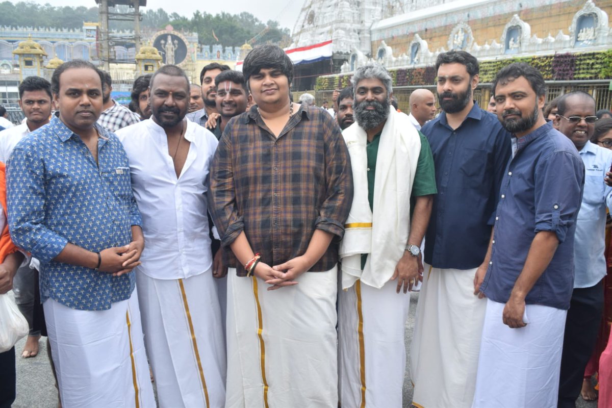 #JigarthandaDoubleX Team At #Tirupati To Seek Divine Blessings 🙏❤️

#DoubleXDiwali In Theatres, From Tomorrow 

BOOK THE TICKETS 🎟️
in.bookmyshow.com/chennai/movies…