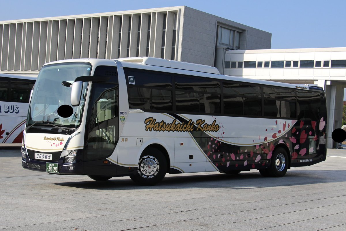 エース様 adidas Originals ZX 750 in Light Beige and White All Sizes