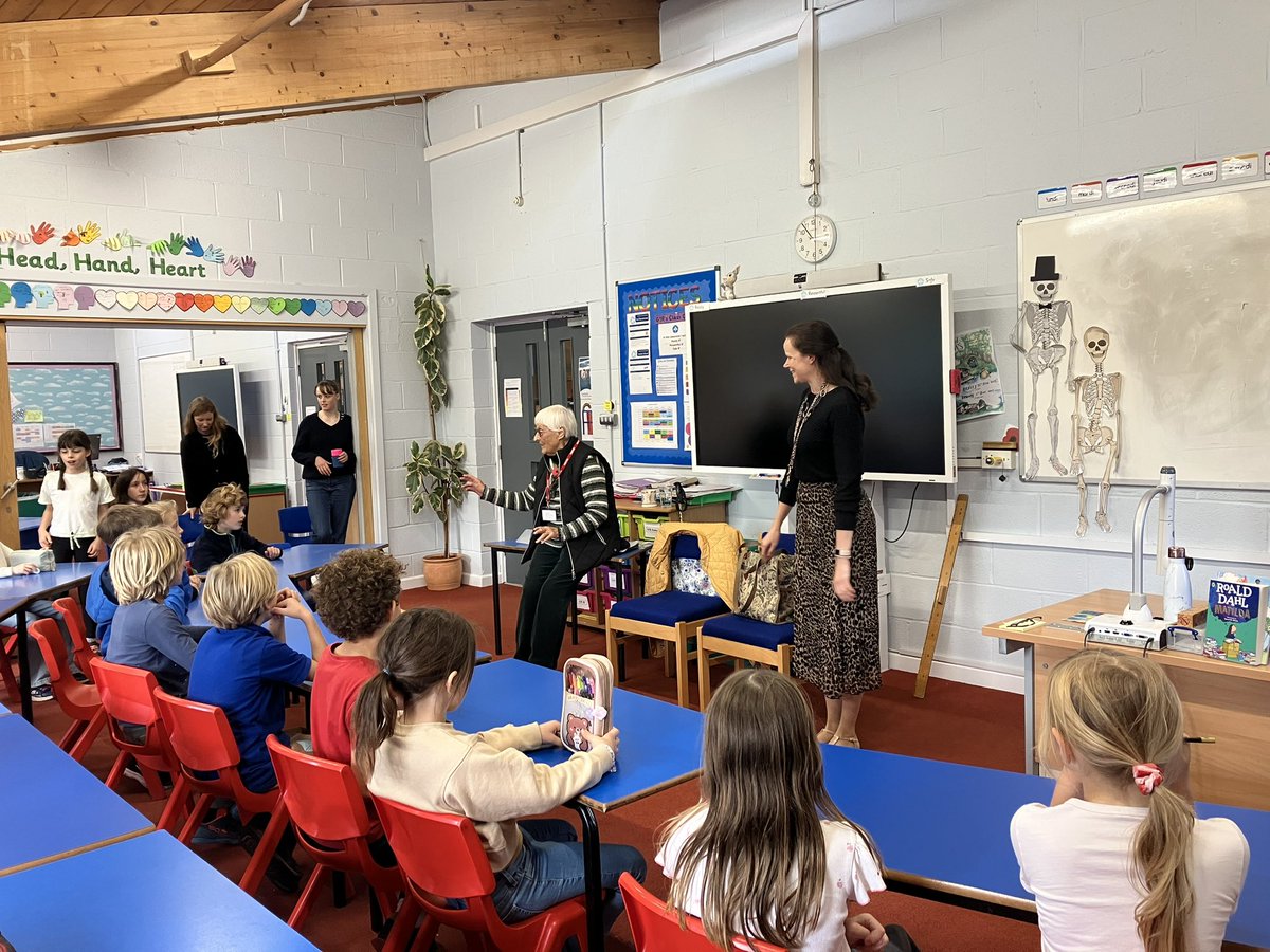 Colin_Baty's tweet image. One of the most wonderful moments as a Head is shadowing classes. Being a pupil for the day and seeing the life through the eyes of the pupils is so valuable. Being part of Year 4 one day and Year 8 on another. To sum it up in one word ‘Inspiring’. #Bedales #iapsuk #bsaboarding