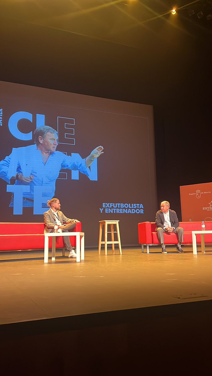 El rubio de Baracaldo !! 
One Club Man sin duda . 
Genio y figura sin pelos en la lengua.
#javierclemente
<a href="/SportBiz_World/">Sport Business World</a> <a href="/futbolemotion/">Fútbol Emotion</a>