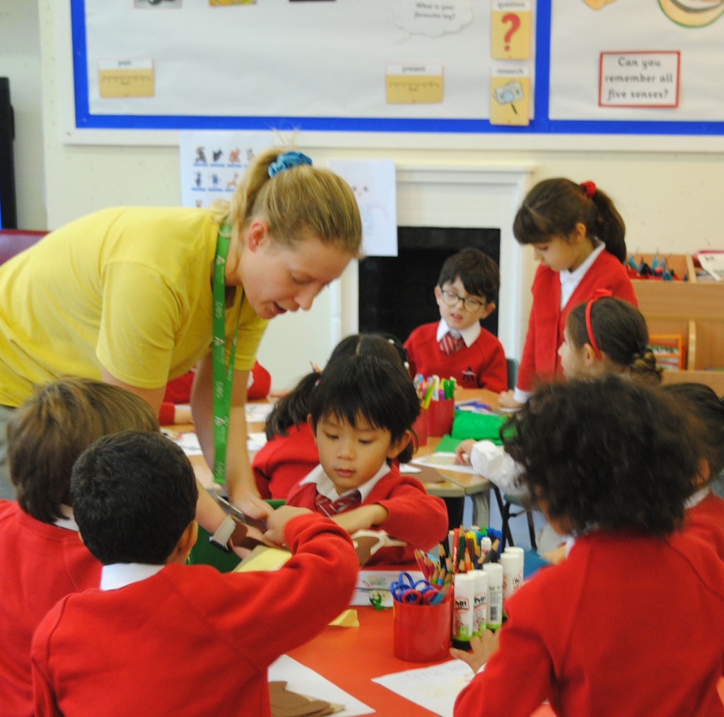 AbercornSchool's tweet image. Last week our Year 1 students had a Puppet Making Workshop with Little Angel Theatre! ✨ 

Our young artists crafted their very own characters from scratch, using paper bags, spoons and an array of materials to get creative!

#LittleAngelTheatre #PuppetWorkshop #CreativeLearning