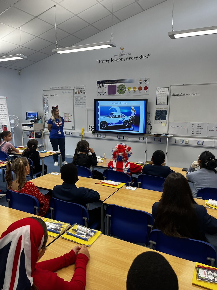 We enjoyed listening to British music from the 90’s- 2000’s! 🎶 
#KHPAGBD2023 <a href="/KhpaF/">KHPAMrF</a> <a href="/d_khpa/">KHPAMissD</a>