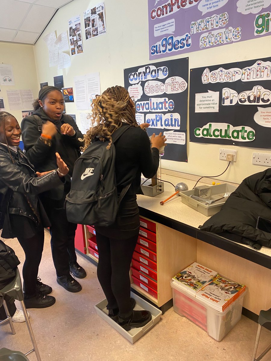 ChemPhysSMA (@chemphyssma) on Twitter photo Senior pupils are having fun with the Van Der Graff 🤭🦹🏼♂️ new hairstyles are happening! <a href="/StMungosAcademy/">St Mungo's Academy</a> Senior pupils are having fun with the Van Der Graff 🤭🦹🏼♂️ new hairstyles are happening! <a href="/StMungosAcademy/">St Mungo's Academy</a>