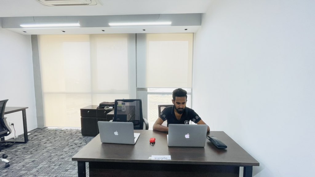 miristhebrand's tweet image. Office time 
#ecomautomation 
#shopify 
#ebay 
#walmart 
#tiktokshop 
#cashcows 
#youtubeautomation