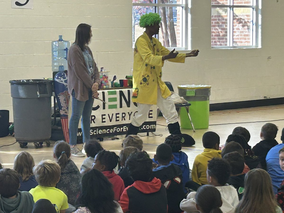 We celebrated STEM day across @eastlake_hcs including a special visit from @Science4Every1! Ss were amazed and engaged and learning. @DFlowLeads @leela_varian