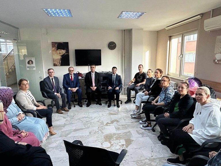 Pamukkale RAM tarafından Müdürlüğümüz öncülüğünde“Öğretmen Gelişim Atölyeleri”Pamukkale İlçe Kaymakamı Sayın Uğur Bulut’un katılımlarıyla başladı.

#atolyecalismasi #rollerimleben
<a href="/denizlimem/">Denizli İl Millî Eğitim Müdürlüğü</a> <a href="/emre_caliskan/">Emre Çalışkan</a> 
<a href="/PamukkaleRam/">PamukkaleRAM</a>