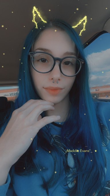 Good morning ❤️ https://t.co/JwsEEzYrAO