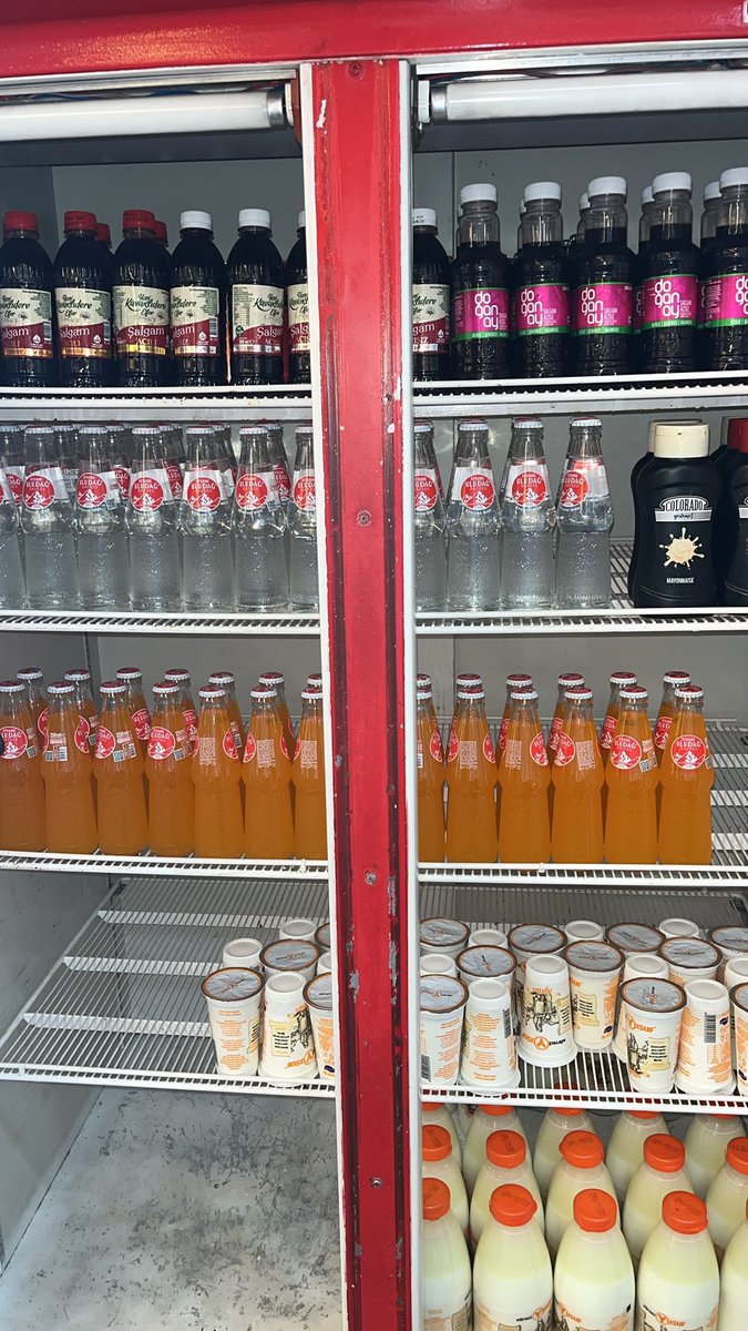 💢 #KöfteciYusufBoykotaSesVer 'di

Köfteci Yusuf İşletmelerinde
Cocacola Ürünleri Kaldırılıp
Uludağ Ürünleri Satılmaya
Başladı. 🤲