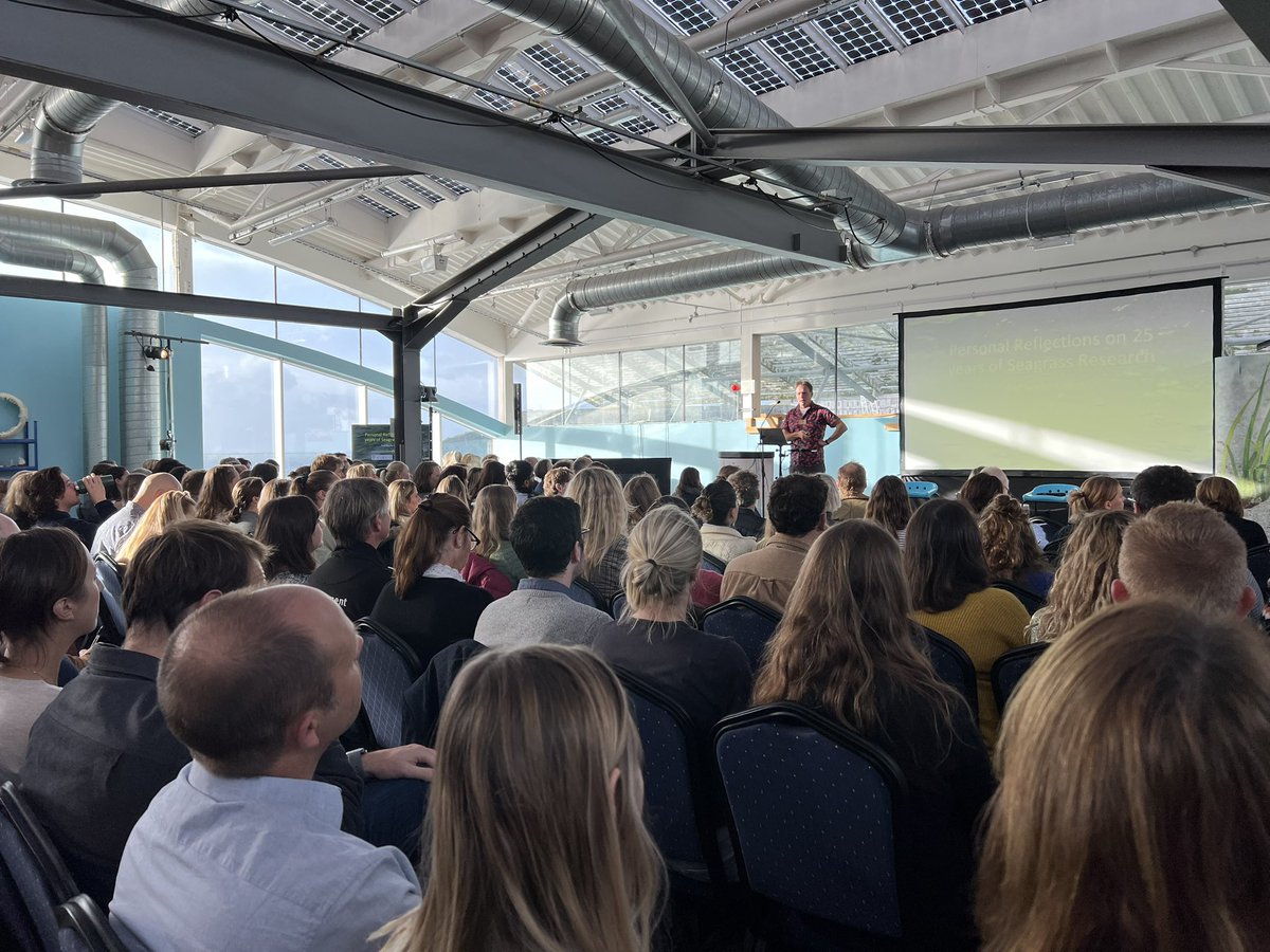 Really glad to be here at @NMAPlymouth, what a fantastic location for the first ever UK Seagrass Symposium right next to the Plymouth Sound National Marine Park 🙌 #UKSS23 #LetsTalkSeagrass #SaveOurSeabed #OceanOptimism @NEChiefSci