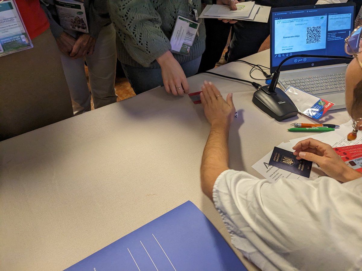 Hoy hemos llevado al 29 Congreso Andaluz de Medicina Familiar y Comunitaria uno de nuestros buques insignia: el Escape Room "Asistencia sanitaria: ¡Hazte con ella!".

Esta vez, adaptada a la realidad legislativa y administrativa andaluza.